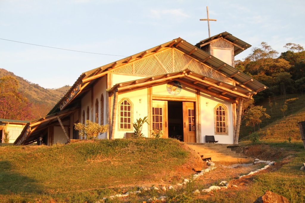capilla en palermo huila